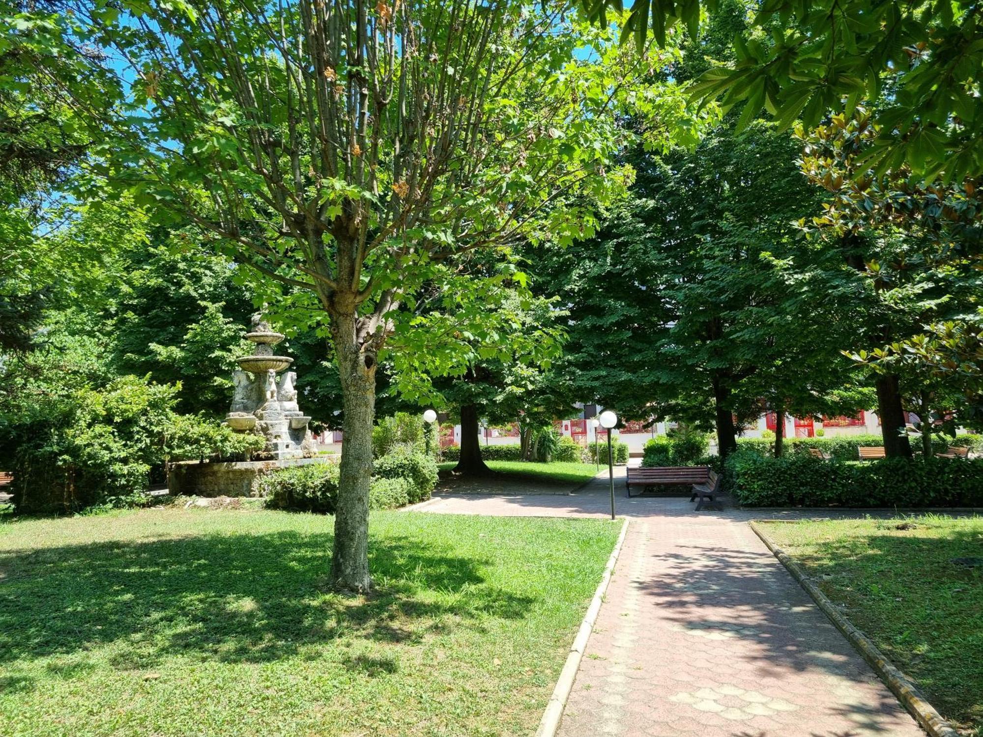 Intero Appartamento Con Giardino E Parcheggio Рим Екстериор снимка
